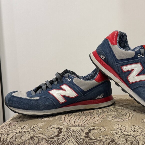 9.5 Paisley 574 blue suede.  Lightly used. - Picture 2 of 10